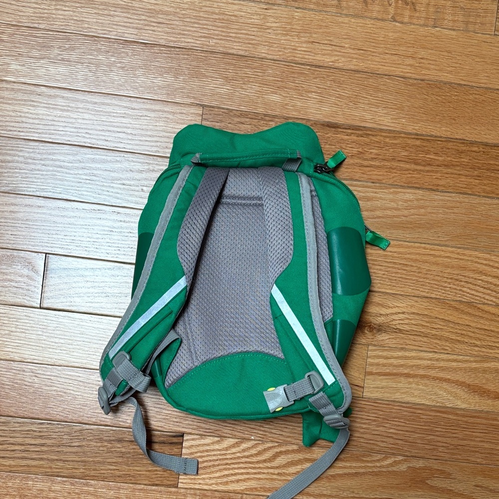 Green Frog Kids Backpack - Picture 2 of 5